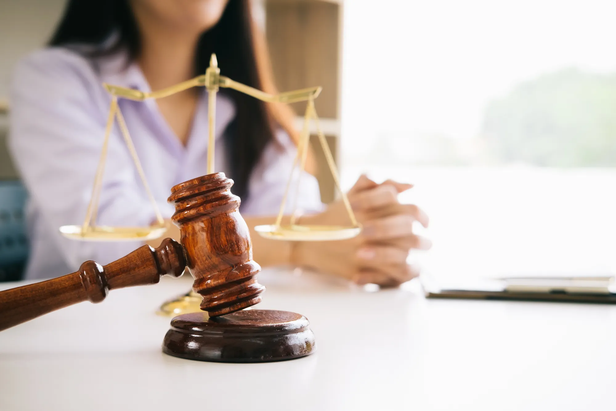 Meeting a Criminal Lawyer in Dubai What to Bring
